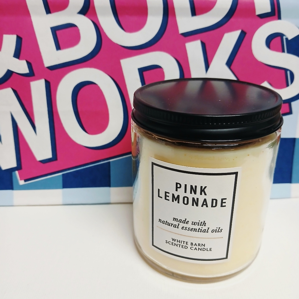 Bath and Body Works Pink Lemonade Single Wick Candle